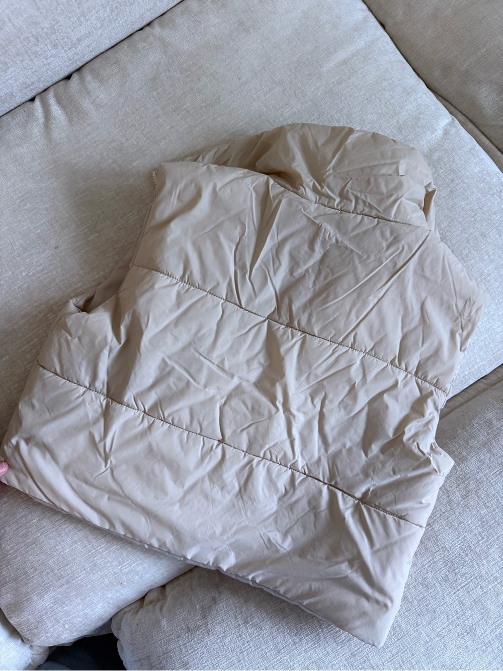 Cropped Puffer Vest - Cream Colored - Picture 6 of 8